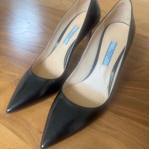 Prada Black Floral Patent Leather Pointed-Toe Heels (Size 7.5)